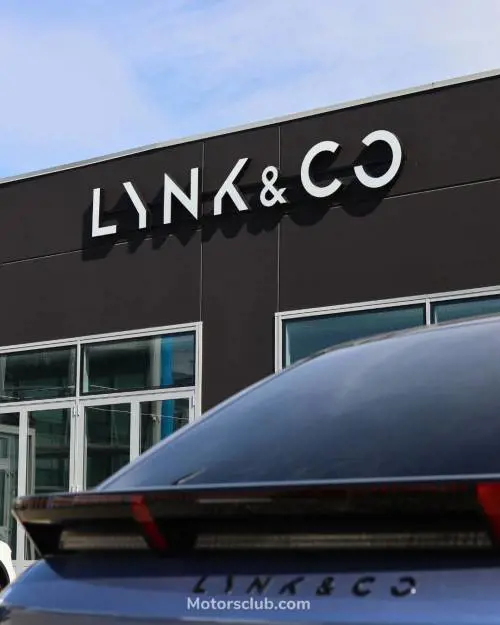 Lynk & Co inaugura il primo showroom italiano: in arrivo 20 retailer entro l’anno