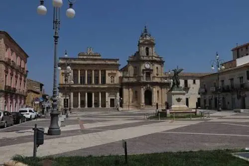 Incappucciati sequestrano un giovane a Vittoria, è il figlio di un imprenditore 