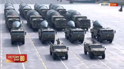 "L'arma per il global strike". Come funziona il missile nucleare cinese DF-5C