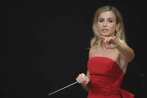 Pregiudizi e polemiche, Venezi nel mirino: non è nel "circoletto"