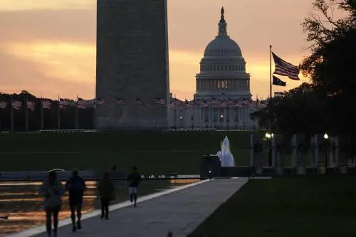 Usa paralizzati dallo "shutdown". E Trump va all'attacco dei Dem