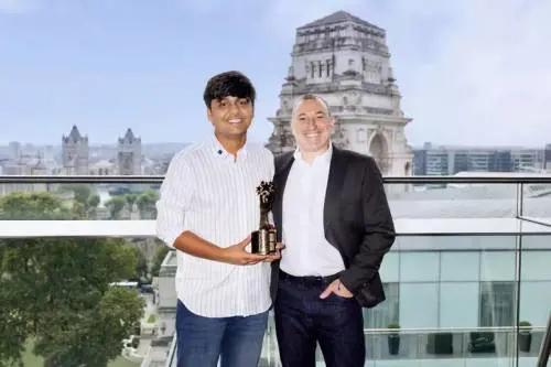 Da povero a migliore studente del mondo: "Se cresci in India, impari a non arrenderti"