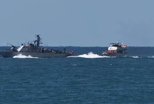 Flotilla, i 46 italiani sbarcati ad Ashdod. Crosetto: "Arresti di Israele leciti perché blocco legittimo"