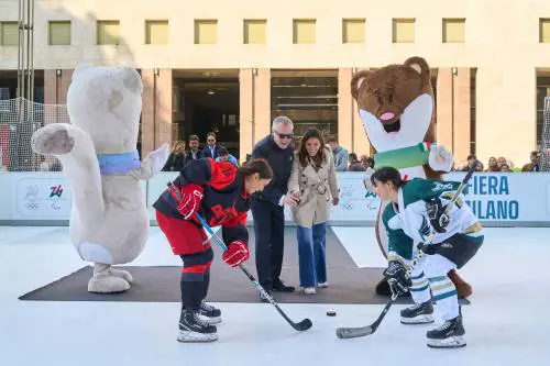 Hockey olimpico in piazza San Babila con Fiera Milano