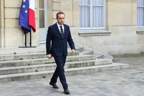 Francia, al via il governo Lecornu. Chi sono i 18 ministri