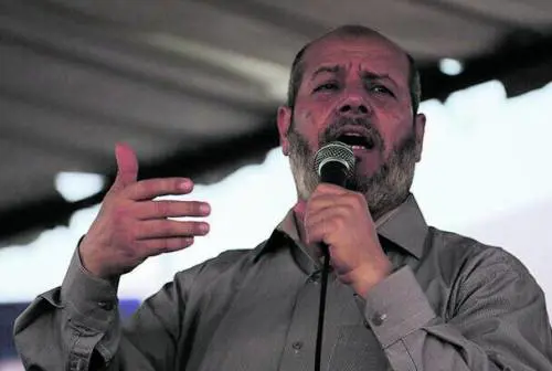 Si aprono i negoziati in Egitto. Hamas rassicura i partner arabi. "Recuperiamo i corpi dei rapiti"
