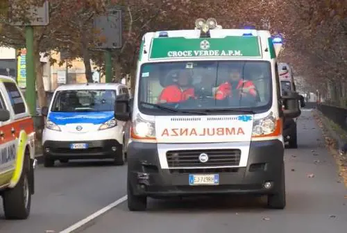 Il malore, i soccorsi, poi la mossa dello straniero: così ha tentato di rubare un'ambulanza