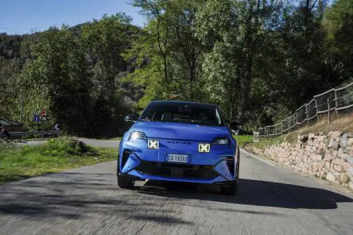 Alpine A290: quando l'esperienza fa la differenza. Prova su strada