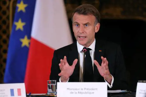 Il sollievo mondiale: "C'è grande fiducia". I distinguo di Macron