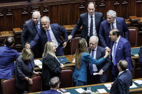 Tutela ai ministri sul caso Almasri. Sinistra impallinata dai franchi tiratori