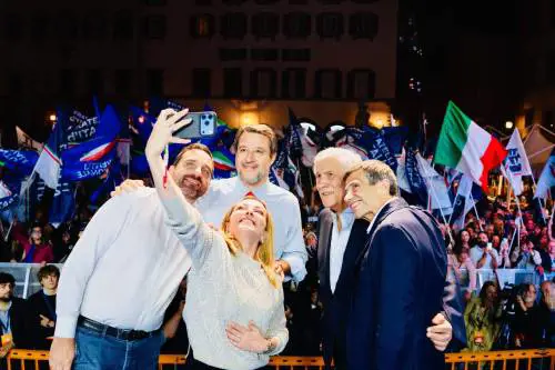 Meloni: "Il campo largo? È un Leoncavallo largo"