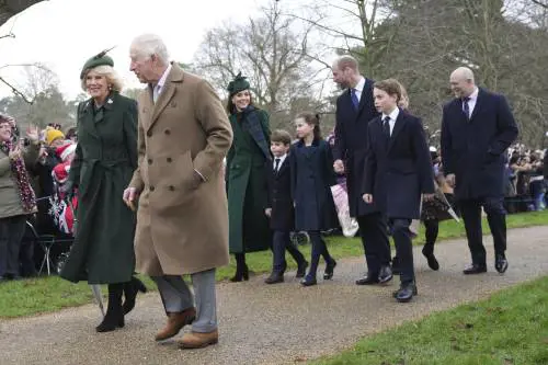 Dal taxi di Filippo ai tunnel del Palazzo, le vie di fuga segrete della royal family