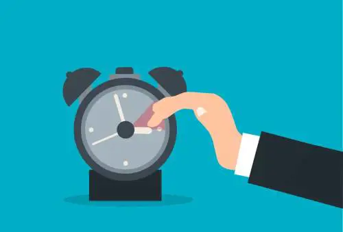 Ora legale, quando finisce? Ecco la data per mettere indietro le lancette e cosa cambia per il nostro corpo