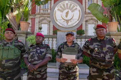 Il presidente in fuga, la rivolta della Gen Z e il ruolo di Macron: così è scattato il golpe in Madagascar