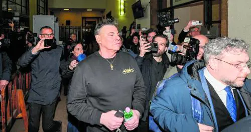 Le pene di Lacerenza e Nobile: champagne e Protezione civile