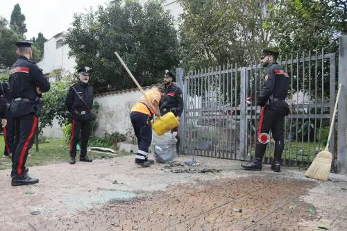 Pedinamenti e miccia a mano: così hanno messo la bomba a Ranucci