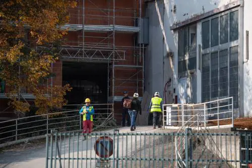 Incidente sul lavoro a Torino Esposizioni: muore un operaio di 41 anni