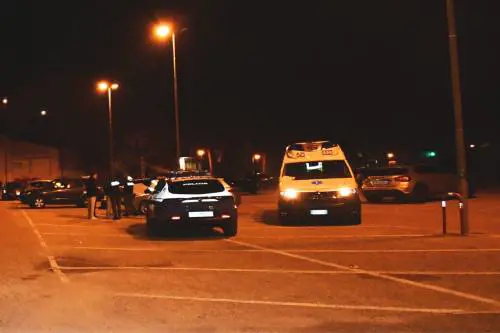 La lite e la coltellata alla gola. Morto un 23enne nel parcheggio dell'università di Perugia