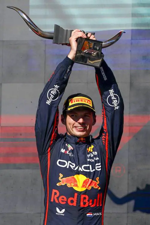 Max vuole tutto