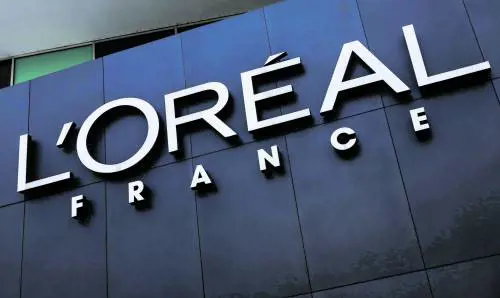 L’Oréal alza il tiro sul gruppo Armani