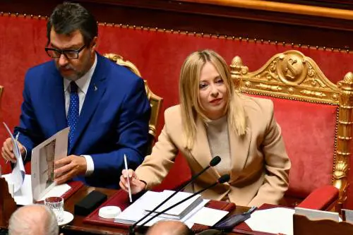 Banche, Meloni: "Diano una mano". Salvini: “Paghino il piano casa”
