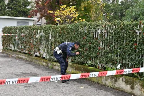 Donna accoltellata a Milano
