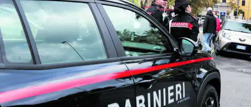Rapinano orologi da 100 mila euro a 65enne italiano e a turista. Usa I carabinieri arrestano 3 stranieri