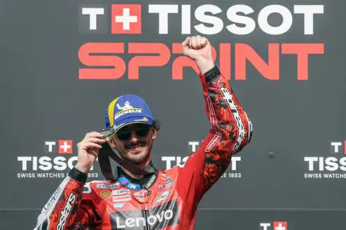 MotoGP, Bagnaia risorge a Sepang: conquista pole position e Sprint Race