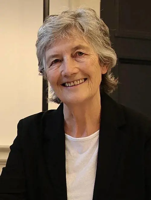 Chi è Catherine Connolly, la nuova presidente (pro pal) dell'Irlanda