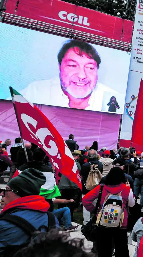 Ranucci show all'Anm. Poi aizza la piazza Cgil