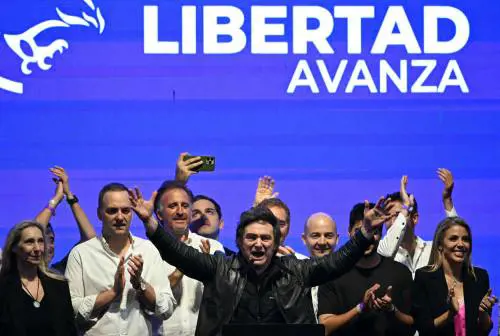 Argentina, Milei trionfa alle legislative. Trump: "Un lavoro straordinario, ha la nostra fiducia"