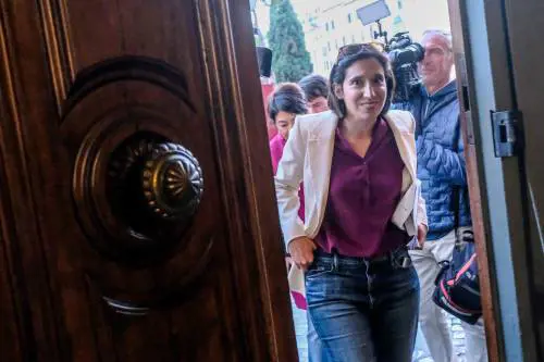 Schlein ai riformisti: "Si rassegni chi ha nostalgia del vecchio Pd"