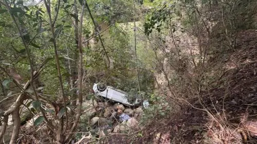 Muore in un incidente: soccorso dal papà pompiere