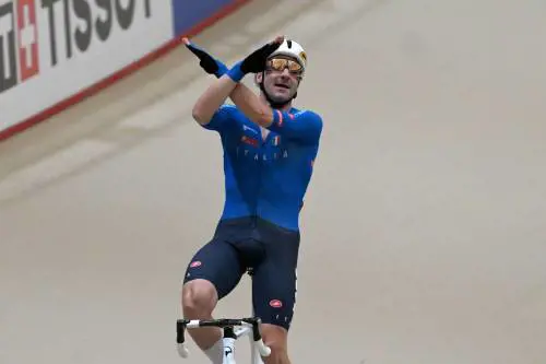 Favola Viviani, saluta il ciclismo regalando un altro oro