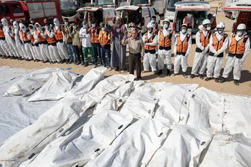 Israele prova a ripartire. "L'emergenza è finita"