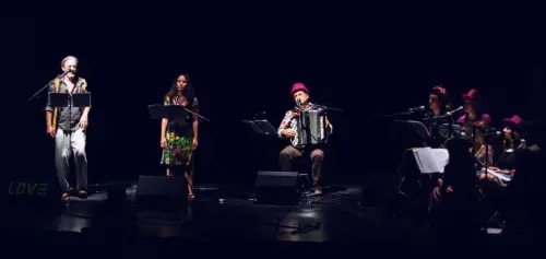 La rivolta della gioia si gioca fra Vangeli e vittime