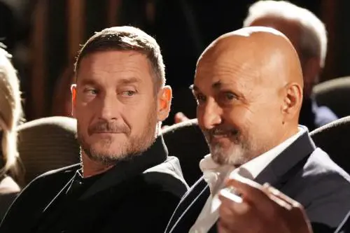 La rivalità tra Totti e Luciano finisce a tarallucci e amaro