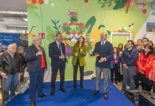 Riapre il mercato di Rombon. All'interno anche Mondadori