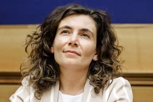 "Studentesse e studentessi". Ora i 5 stelle vogliono riscrivere le regole dell'italiano