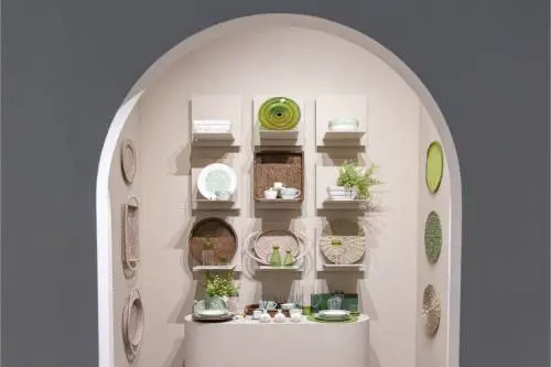 Milano Home, i negozi accendono le luci delle città