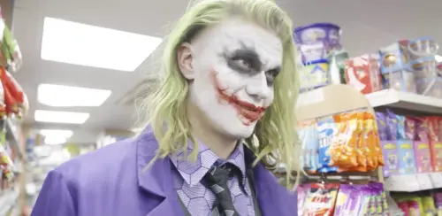 Halloween, Haaland si traveste e va in giro per Manchester