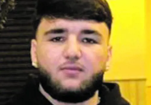 Ragazzo di 16 anni ucciso per errore davanti a un bar: tre fermi