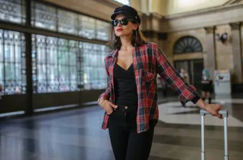 Camicia a quadri come indossarla: 4 look da "boscaiola" che amano tutte