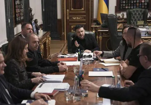 Niente Tomahawk, a Zelensky razzi Ue