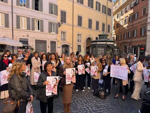 "Non con la mia faccia". A Roma il flash mob contro gli abusi con l’intelligenza artificiale