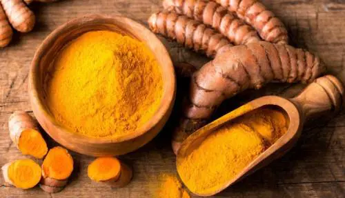 Curcuma, le proprietà antinfiammatorie