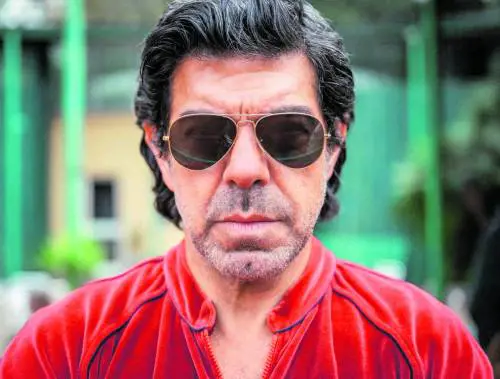 Favino rievoca il tennis che era il campo della vita. "Oggi è cambiato tutto"