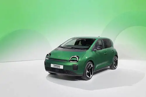Renault Twingo E-Tech, l’elettrica che rivoluzione il segmento delle citycar