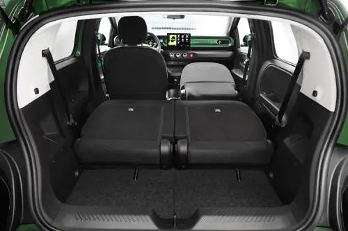 Nuova Renault Twingo E-Tech è campione di sicurezza: ben 24 ADAS disponibili