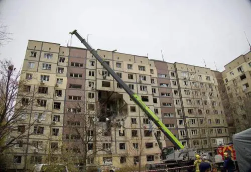 Raid di Mosca sull'Ucraina, lanciati 450 droni e 45 missili. Ambasciatore russo a Roma: "Media e politici ottusi fomentano l'odio"